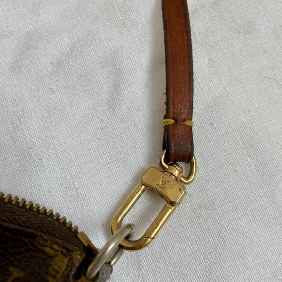 Louis Vuitton Vintage Pochette Monogram Brown Shoulder Bag - Picture 4 of 14